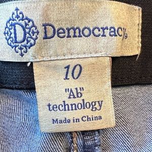 Democracy itty bitty boot size 10